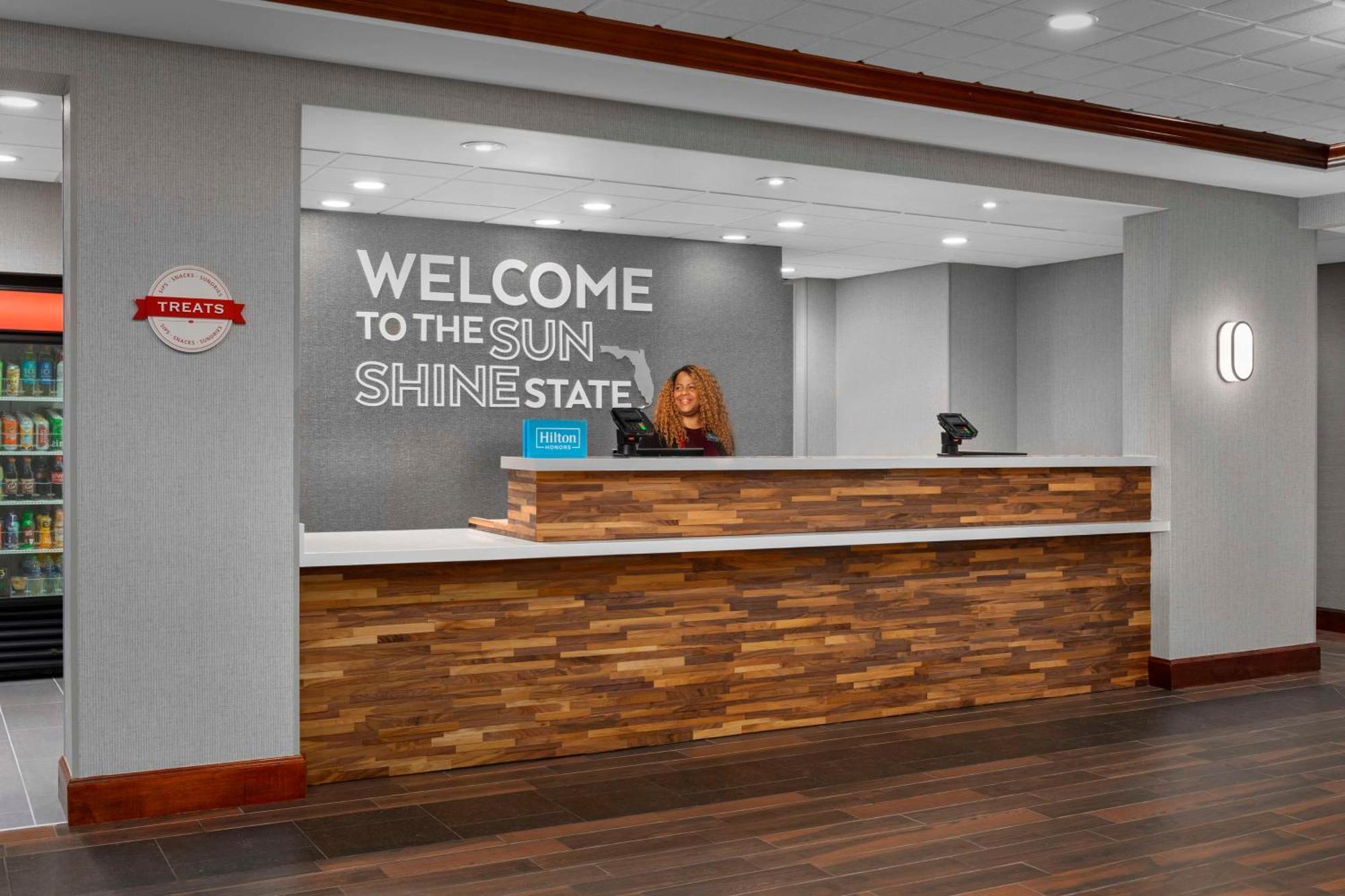 Hampton Inn & Suites At Lake Mary Colonial Townpark Екстер'єр фото